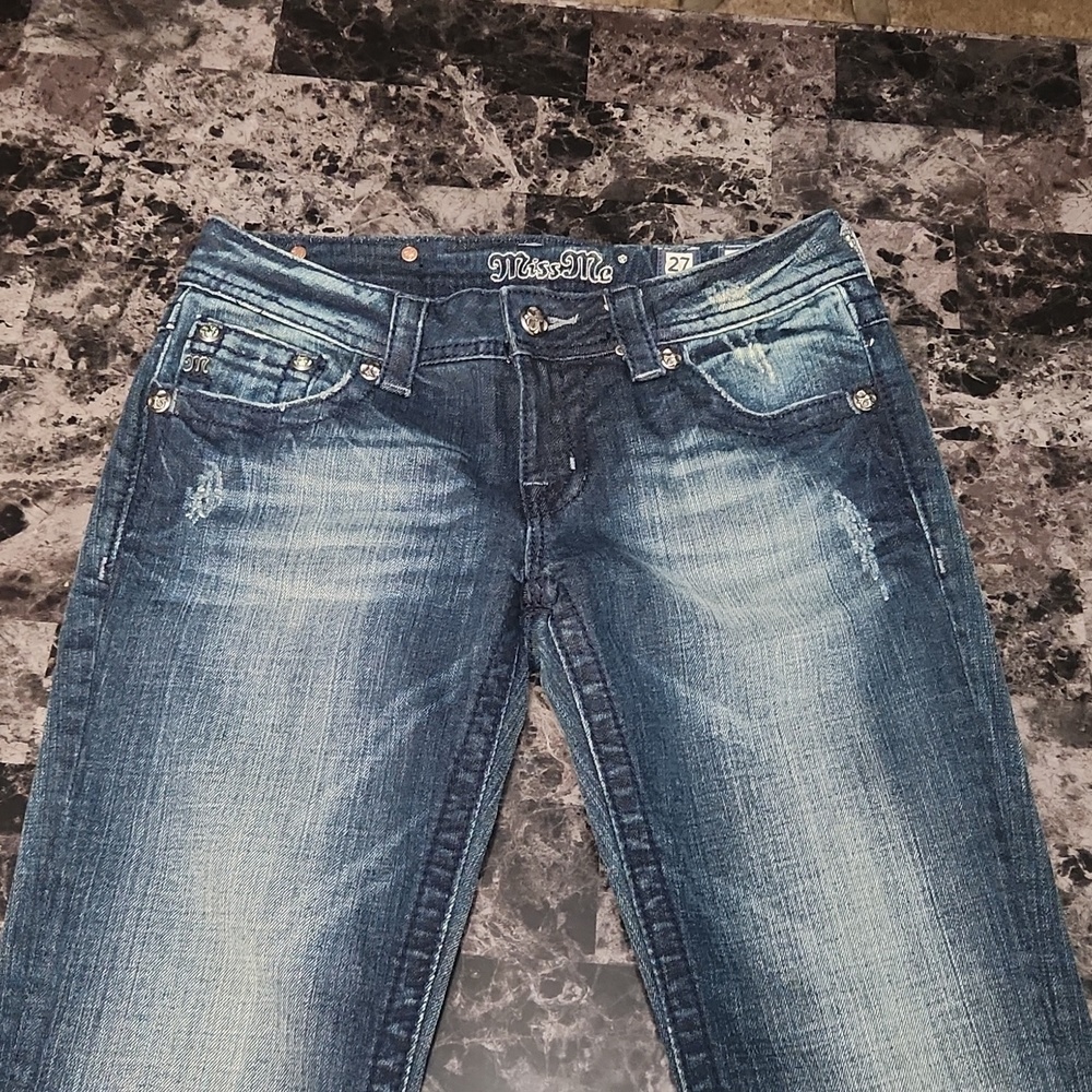 Women Sz. 27 Boot cut Miss Me Jeans
